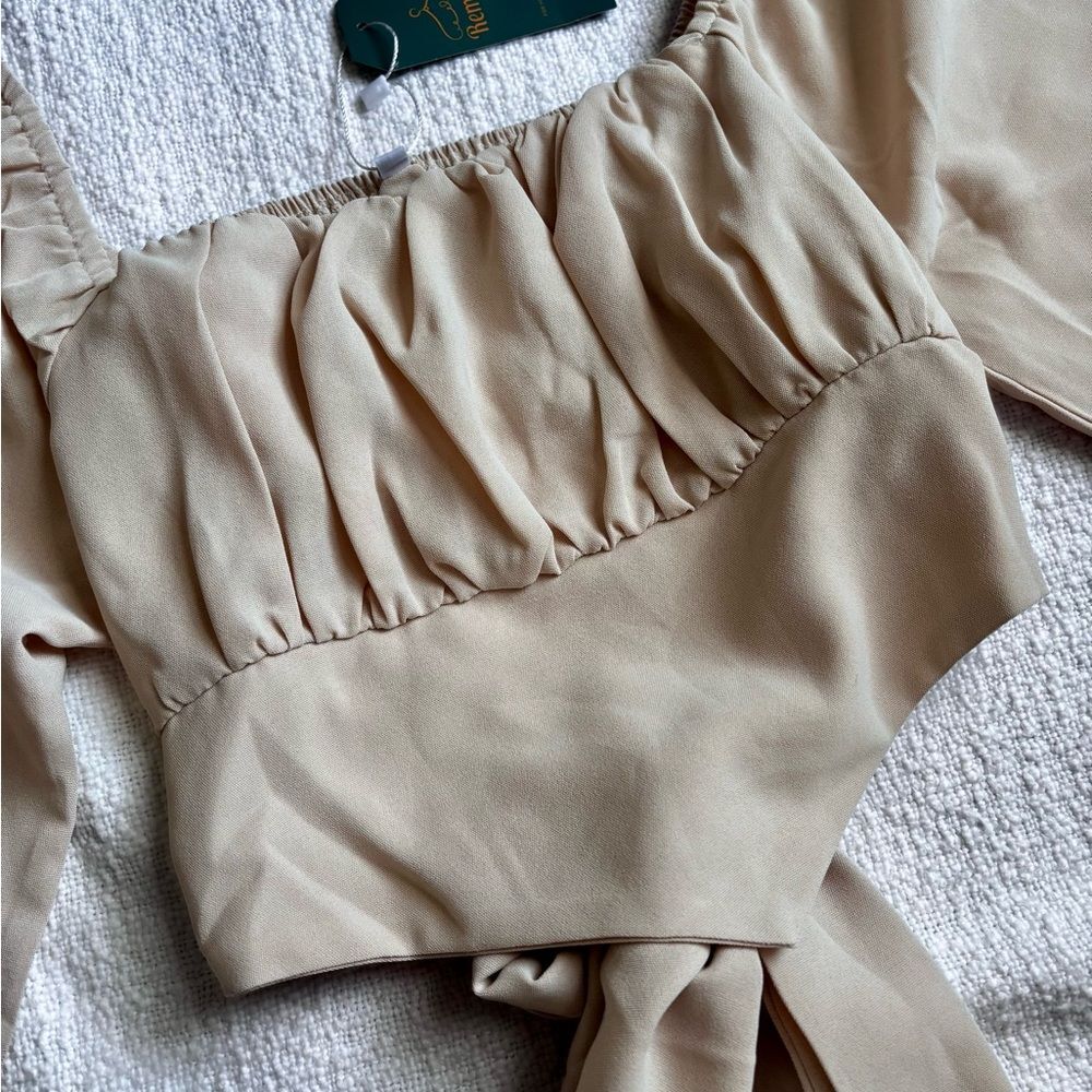 Remidoo Tan Crop Top With A Tie In The‎ Back. Long Sleeves. NWT Size Small - Picture 2 of 5